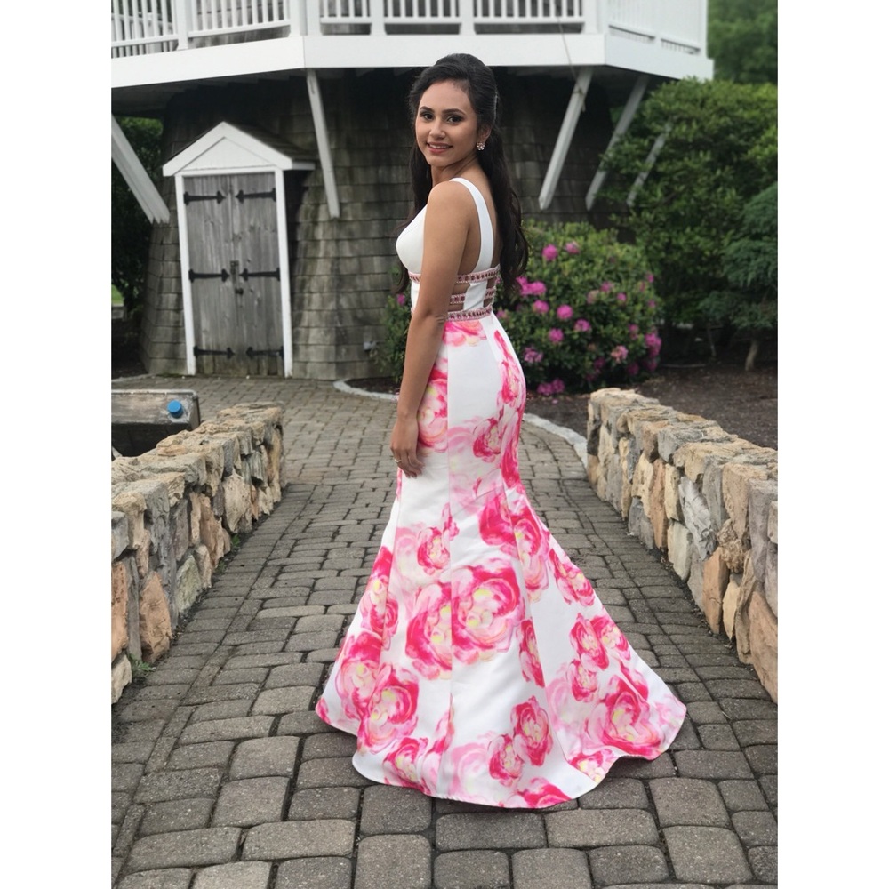 Ellie Wilde White and Pink Spaghetti Strap Prom Gown